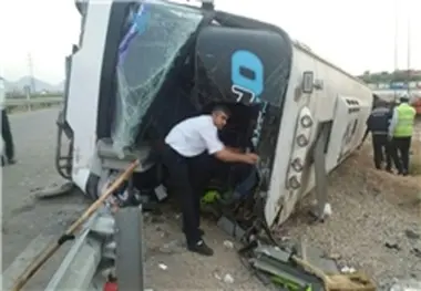 واژگونی اتوبوس در جاده شاهرود به دامغان/ 3 نفر کشته و 28 نفر مصدوم شدند