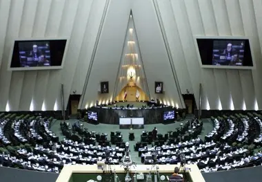 تشریح نحوه رسیدگی به استیضاح ربیعی + اسامی سخنرانان موافق استیضاح
