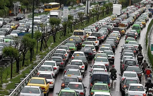 نبود ترافیک در بزرگراه‌های شهر تهران 