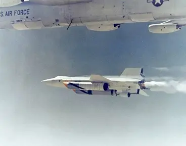 لحظه رهاشدن X-15A از b52 برای شکستن رکورد سرعت