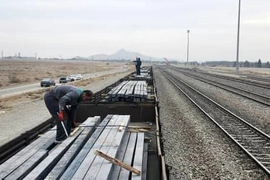 ۵۷۹ تن شمش فولادی از راه آهن اصفهان به روزنک افغانستان ارسال شد