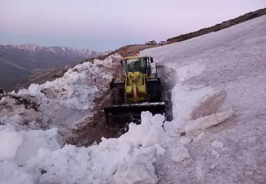 بازگشایی گردنه سپارده در الموت غربی استان قزوین‌