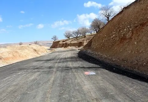 ۱۰ سامانه جدید ثبت تخلفات در محورهای شریانی استان ایلام راه اندازی می شود 