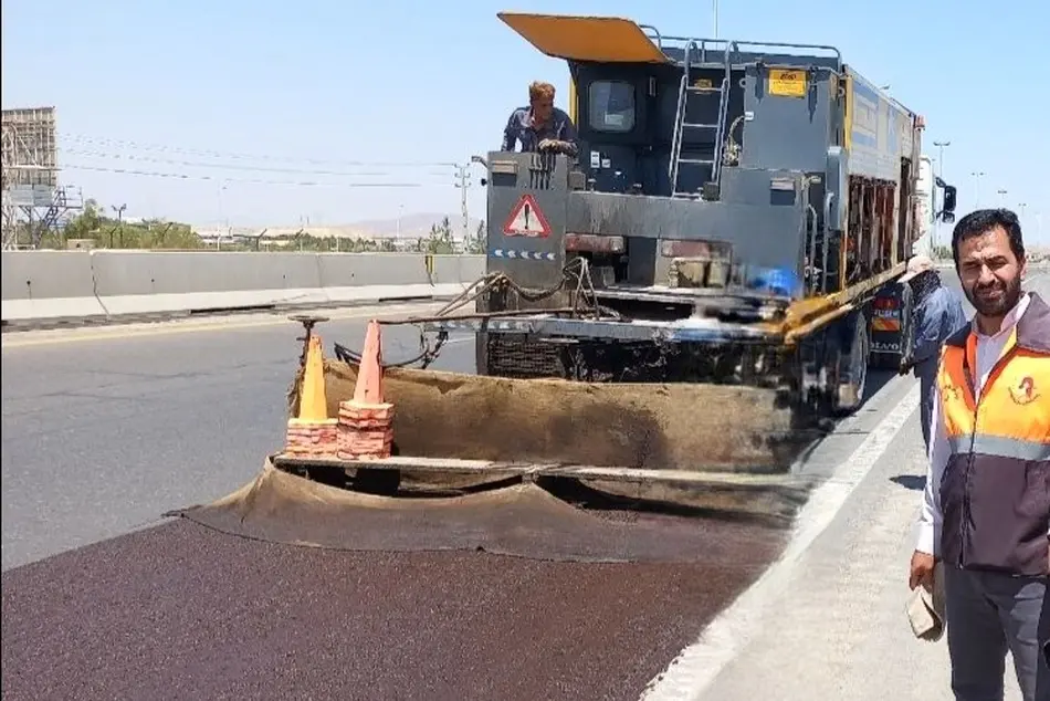 آسفالت لاستیکی برای نخستین بار در جاده‌ های کشور استفاده شد