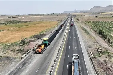 گزارش عملکرد راهداری: تمرکز بر بهسازی محورهای استراتژیک، توسعه راه‌ های روستایی و نظارت بر مجتمع‌ های خدماتی بین‌ راهی