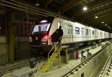 تولید انبوه قطار ملى مترو پیگیری می شود