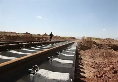 پیشرفت ۳۳ درصدی فیزیکی خط راه آهن استان در تنگستان