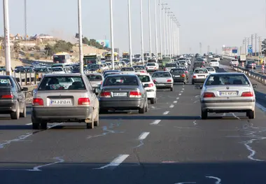 وضعیت ترافیکی محورهای کشور: سنگینی ترافیک در چالوس، هراز و آزادراه‌های تهران