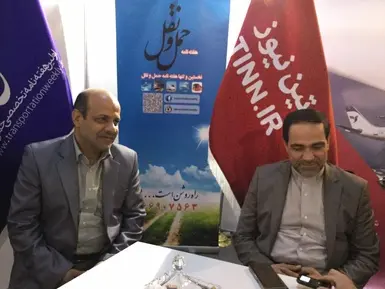 بازدید مدیرکل فرودگاه بین المللی مهراباد از غرفه تین نیوز و هفته نامه حمل ونقل در نمایشگاه ایروپرشیا
