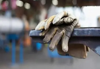 توقف قطار تعدیل در کارخانه واگن سازی زرند