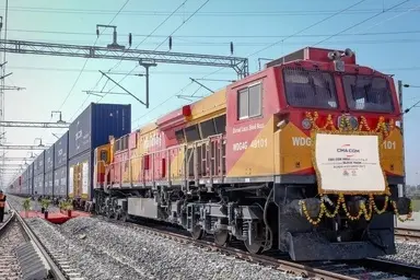 ورود اولین قطار کانتینری ترانزیت؛ گامی مهم در عملیاتی شدن کریدور شمال جنوب