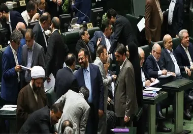 
مخالفت نمایندگان با سه‌شیفته شدن جلسات رای اعتماد
