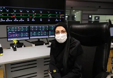 سقفهای شیشه ای که با رمز خودباوری در خطوط مترو شکسته شدند