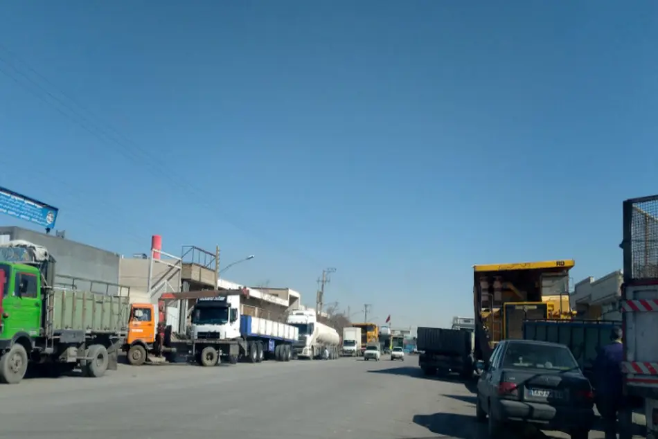 اطلاعیه مهم در مورد بارگیری کالا از پایانه بار امیرکبیر اصفهان/ رانندگان کامیون مانع سودجویی برخی شرکت های حمل و نقل شوند