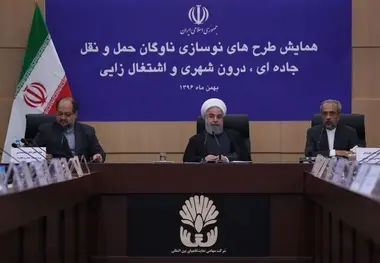 روحانی: می‌توانیم صادرکننده کامیون باشیم