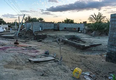 اعزام تجهیزات تخصصی و دستگاه های اجرایی به روستای سیل زده مهرگی سیریک