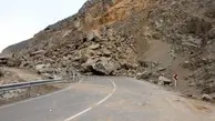 
احتمال سقوط سنگ در محورهای کوهستانی البرز
