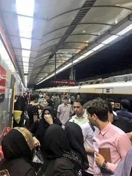 توضیحات متروی تهران در خصوص ازدحام جمعیت در خط 4