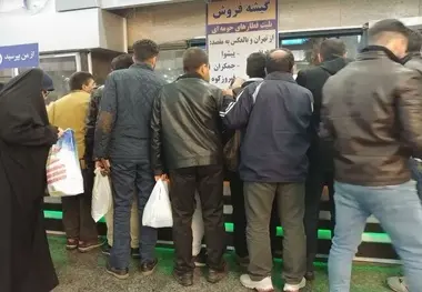 تغییر سیستم فروش بلیت قطار حومه‌ای در ساعات پیک مشکل‌زاست
