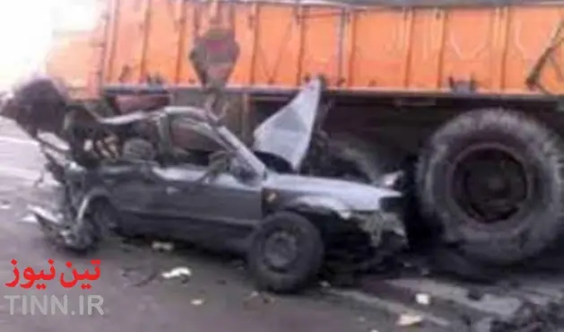راننده سمند در برخورد با کامیون پارک شده کشته شد