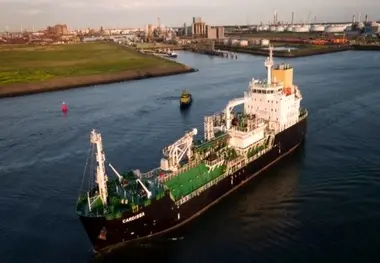 Shell starts operating hyper-modern LNG bunker vessel in Rotterdam
