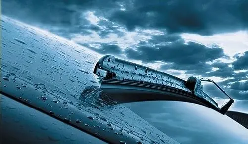 ساخت برف‌پاک‌کنی برای جلوگیری از انجماد آب بر روی شیشه خودرو