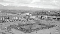 تصویری قدیمی از پمپ بنزین کنار خیابان