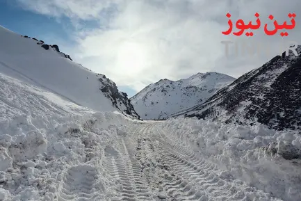 عملیات بازگشایی جاده پیست اسکی تاریک دره همدان