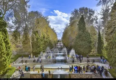 Iran Tourism Movement on the World Rail