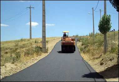 آسفالت راه روستایی دو روستای رابر

