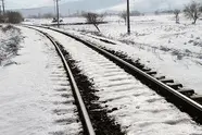 اختلال در حرکت قطارهای یک شهر زیارتی/ سرگردانی مسافران