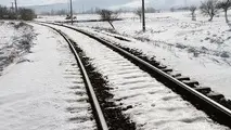 اختلال در حرکت قطارهای یک شهر زیارتی/ سرگردانی مسافران
