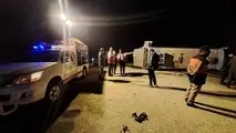 ۱۸ مصدوم و یک فوتی در واژگونی مینی باس زائران در جاده ایلام
