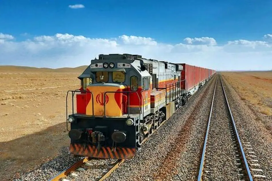 بارگیری و تخلیه بیش از ۶۵٠ هزار تن بار از راه‌آهن قزوین