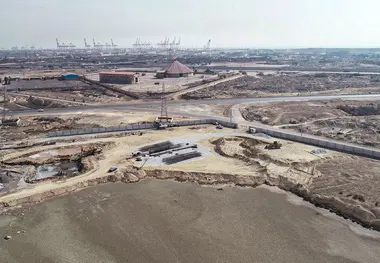 آخرین وضعیت اراضی ۲۴۰۰ هکتاری بندر شهید رجایی/نقش آفرینى بزرگترین بندر تجاری ایران در شکوفایى اقتصاد ملى