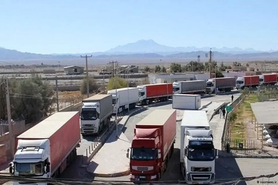 علت صف کامیون‌ها در مرز آستارا چیست؟