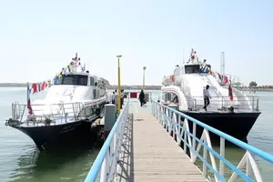 کتاب «راهنمای مشاغل دریایی » در بوشهر رونمایی شد