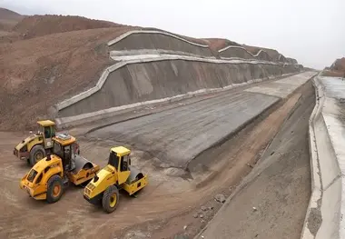 خط دوم راه آهن زرین شهر – میبد با ظرفیت ۷ میلیون تن بار احداث می شود