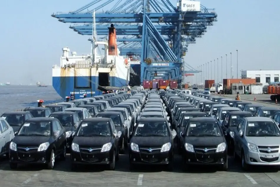 واردات خودروهای کارکرده با تایید بانک مرکزی نهایی می شود