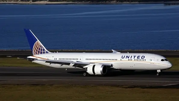 United Airlines posts $818 million 2Q net profit