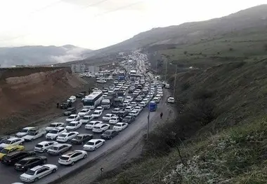 ترافیک سنگین در آزادراه تهران قم محدوده بهشت زهرا 