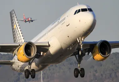 DAE To Lease Two New Airbus A320 Aircraft To Vueling