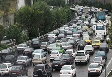 تمهیداتی برای کاستن از بار ترافیکی اتوبان شمال تهران/ تعریض سواره‌رو زیر پل صدر 