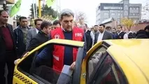 حناچی امروز با تاکسی به برنامه ها و محل‌کارش رفت
