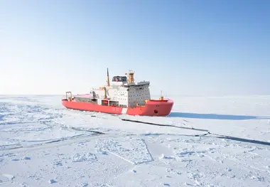 Seaspan Shipyards Inks Deal to Build Polar Icebreaker