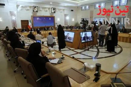 مبادله تفاهم نامه همکاری مشترک بین وزارت راه و شهرسازی و شهرداری تهران با حضور محمد اسلامی و پیروز حناچی