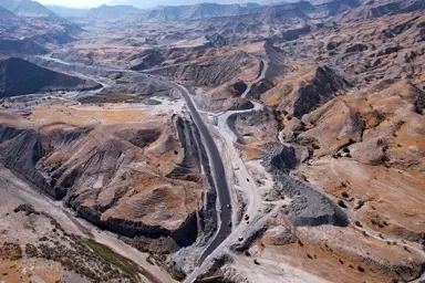 گردنه حادثه خیز «نارمنج» دشتستان ایمن سازی شد