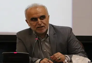 پوری‌حسینی ممنوع‌الخروج نیست