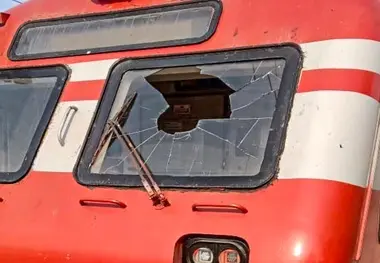 برخورد غیرمنتظره عقاب با قطار در کشمیر