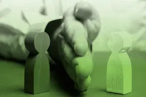 چرخه‌ قدرت شبکه‌ ای؛ چالش تعارض منافع در مدیریت صنایع ایران